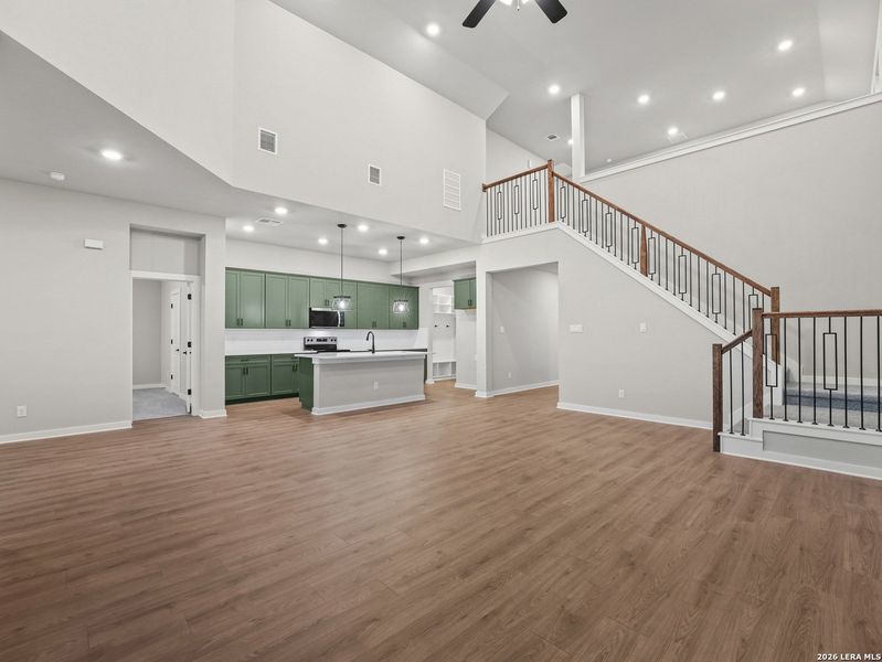 Spacious, unfurnished interior of a new home in Saddle Creek Ranch, Cibolo (Image 17).