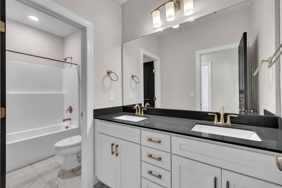 Representative furnished interior of a home built from the The Hampton by RobuckHomes in Kennebec Crossing, Angier (Image 69). Representative furnished interior of a home built from the The Hampton by RobuckHomes in Kennebec Crossing, Angier (Image 69).
