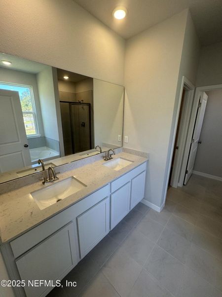 Furnished interior view inside a new home in Oak Creek Preserve, Jacksonville (Image 5). Furnished interior view inside a new home in Oak Creek Preserve, Jacksonville (Image 5).
