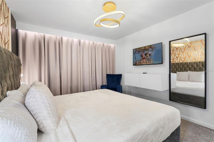 Furnished interior view inside a new home in , Kissimmee (Image 13).