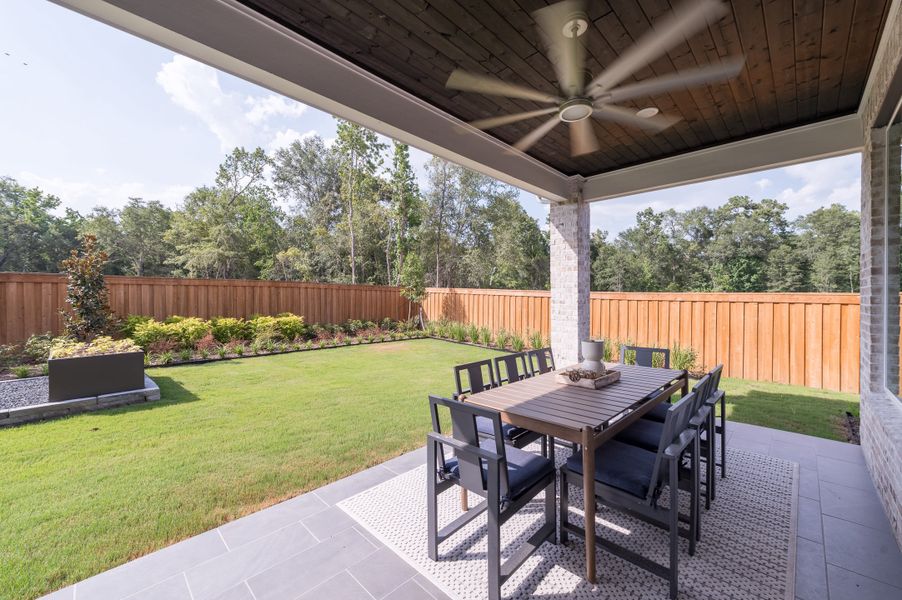 Representative exterior details of a home built from the Snyder by Tri Pointe Homes in Harvest Green, Richmond (Image 29).