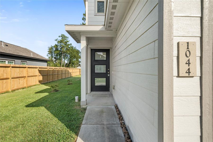 Exterior details and patio area of a home in Santa Fe, Cleveland (Image 17). Exterior details and patio area of a home in Santa Fe, Cleveland (Image 17).