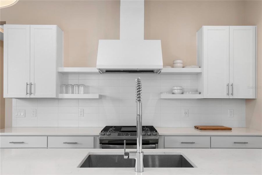 Furnished interior view inside a new home in , Winter Garden (Image 7).