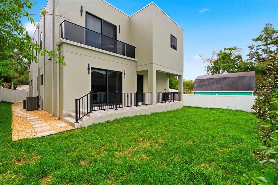 Exterior details and patio area of a home in , Safety Harbor (Image 30).