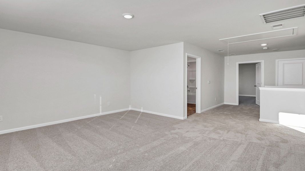 Spacious, unfurnished interior of a new home in Gates Village, Lugoff (Image 24).
