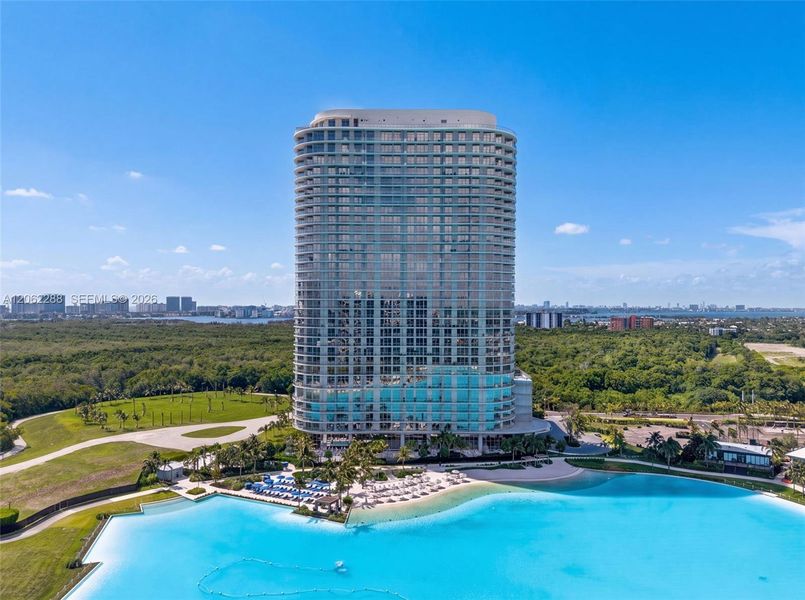 Condo located in North Miami, FL showcasing its design and architecture (Image 22). Condo located in North Miami, FL showcasing its design and architecture (Image 22).
