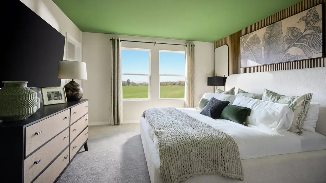 Representative furnished interior of a home built from the Mojito by Casa Fresca Homes in Pasadena Ridge, Dade City (Image 11).