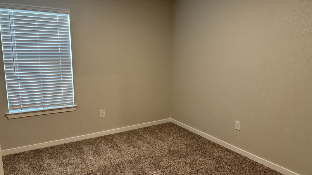 Spacious, unfurnished interior of a new home in London Towne, Corpus Christi (Image 15).