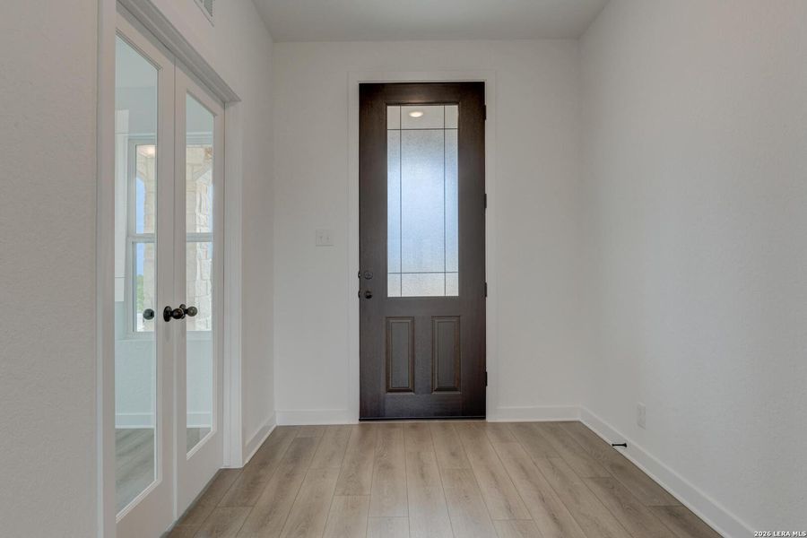 Spacious, unfurnished interior of a new home in Nopal Valley, San Antonio (Image 26). Spacious, unfurnished interior of a new home in Nopal Valley, San Antonio (Image 26).