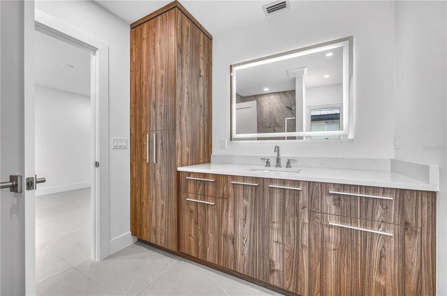 Furnished interior view inside a new home in , Sarasota (Image 39).