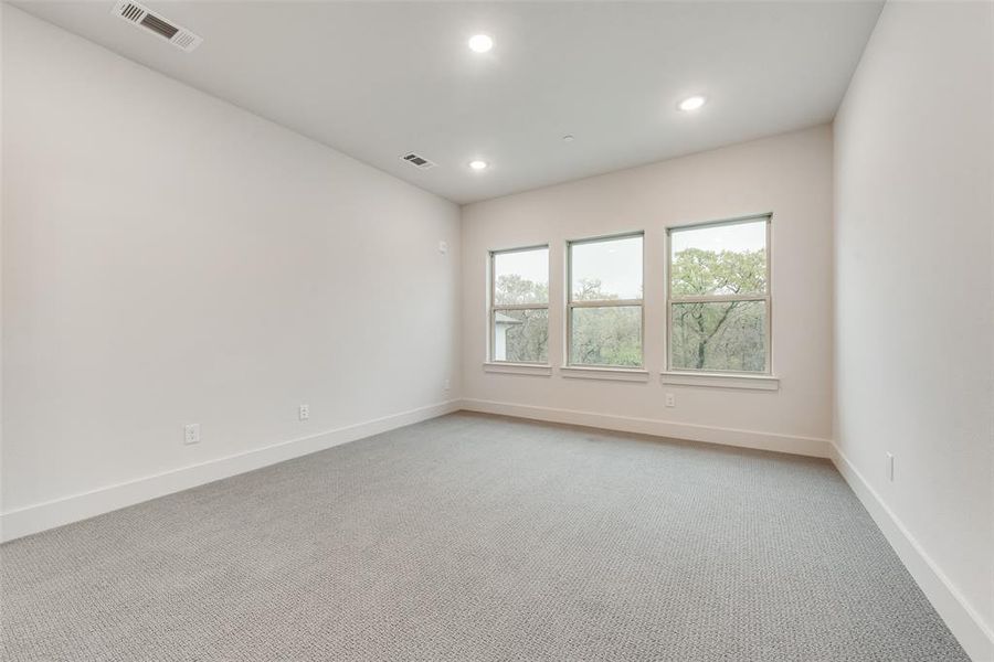 Spacious, unfurnished interior of a new home in , Lake Dallas (Image 15). Spacious, unfurnished interior of a new home in , Lake Dallas (Image 15).