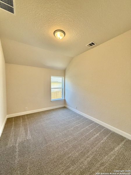 Spacious, unfurnished interior of a new home in Meyer Ranch – Legacy Series, New Braunfels (Image 9).