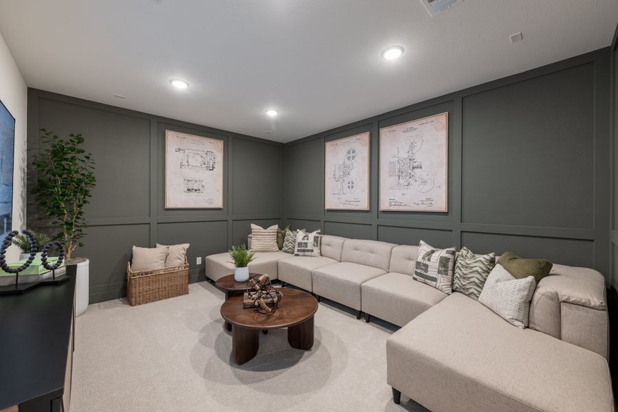 Representative furnished interior of a home built from the Fulbright by Tri Pointe Homes in Sienna 60’, Missouri City (Image 38).