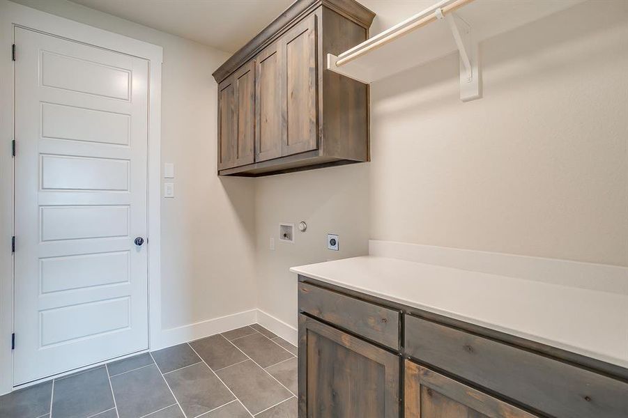 Furnished interior view inside a new home in , Waxahachie (Image 9). Furnished interior view inside a new home in , Waxahachie (Image 9).