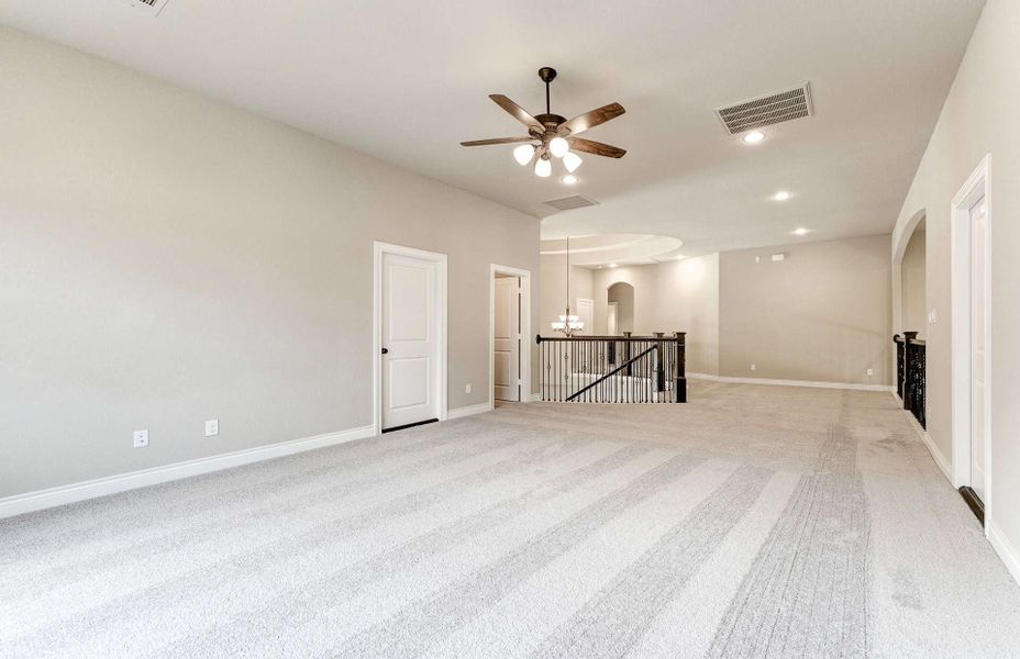 Spacious, unfurnished interior of a new home in Bridgeland 60′, Cypress (Image 38).
