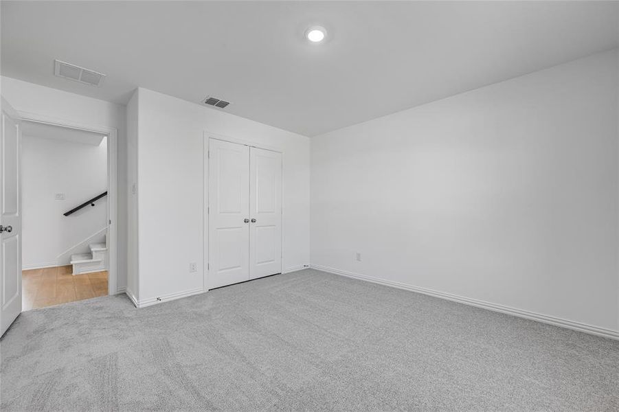 Spacious, unfurnished interior of a new home in River Ridge, Crandall (Image 18).