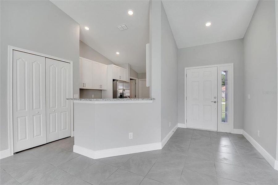 Spacious, unfurnished interior of a new home in , Kissimmee (Image 22).