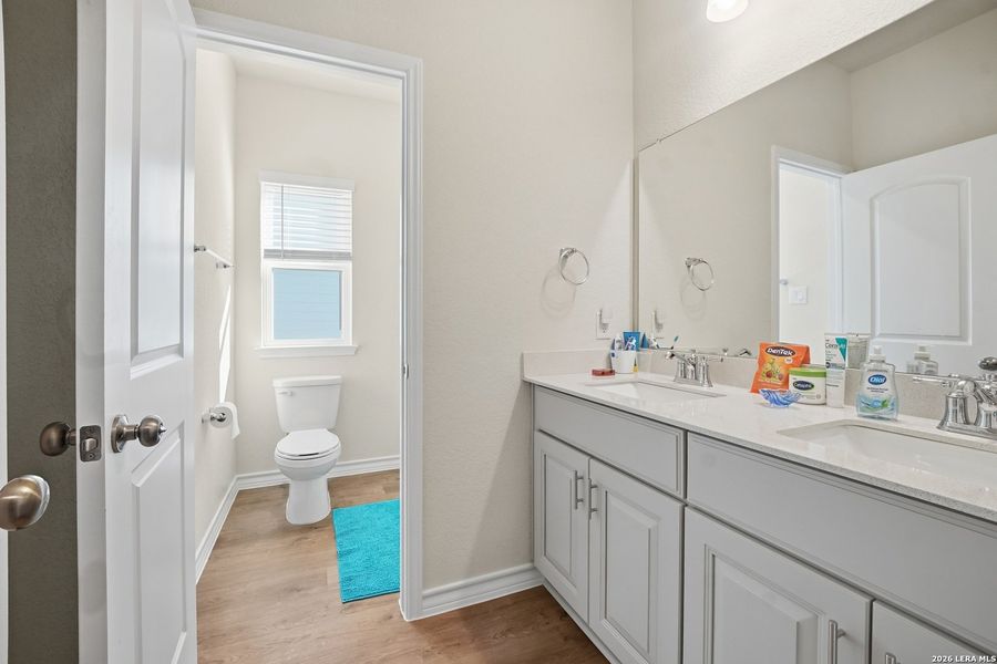 Furnished interior view inside a new home in Horizon Ridge, San Antonio (Image 17). Furnished interior view inside a new home in Horizon Ridge, San Antonio (Image 17).