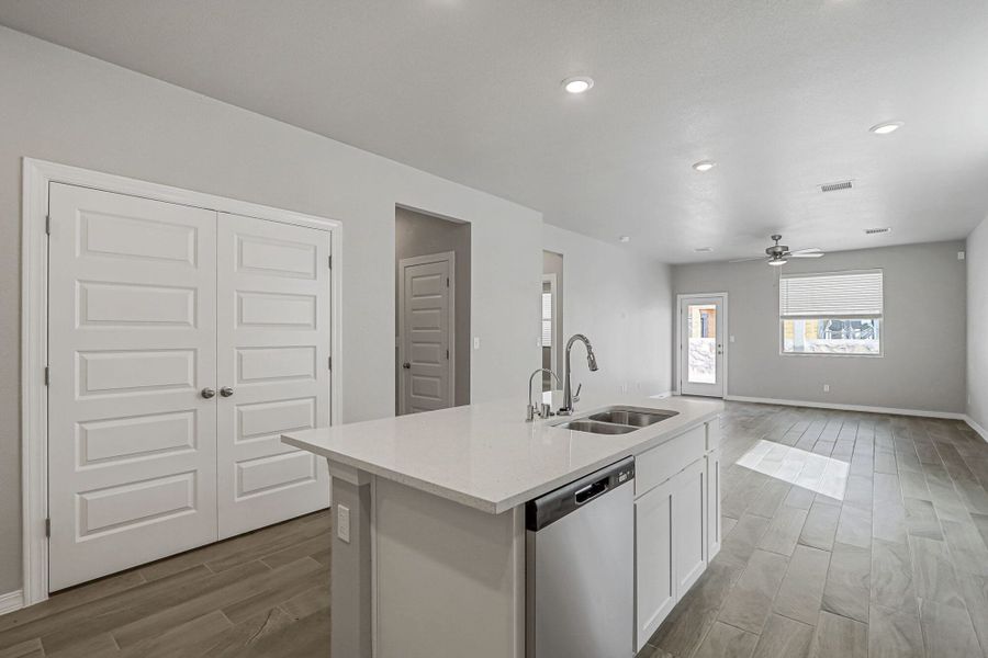 Representative furnished interior of a home built from the Texas Olive by View Homes in Emerald Estates, Horizon City (Image 18). Representative furnished interior of a home built from the Texas Olive by View Homes in Emerald Estates, Horizon City (Image 18).