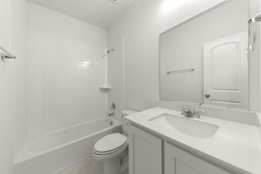 Representative furnished interior of a home built from the Grapevine by Pacesetter Homes in Clearview Ranch, Royse City (Image 12).