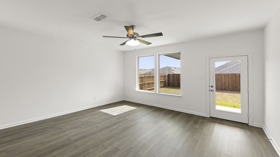 Spacious, unfurnished interior of a new home in Keeneland, Aubrey (Image 20). Spacious, unfurnished interior of a new home in Keeneland, Aubrey (Image 20).