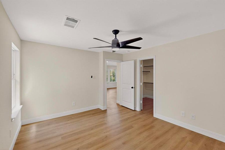 Spacious, unfurnished interior of a new home in , Dallas (Image 17).