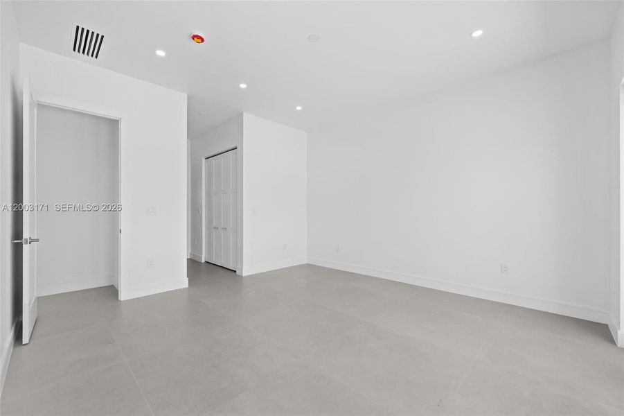 Spacious, unfurnished interior of a new home in , Homestead (Image 29).