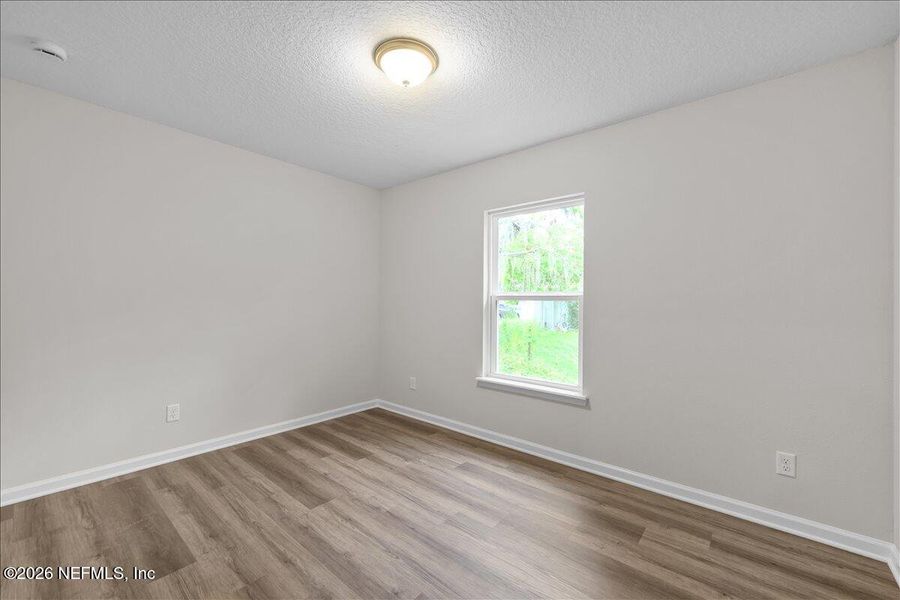 Spacious, unfurnished interior of a new home in , Palatka (Image 11).