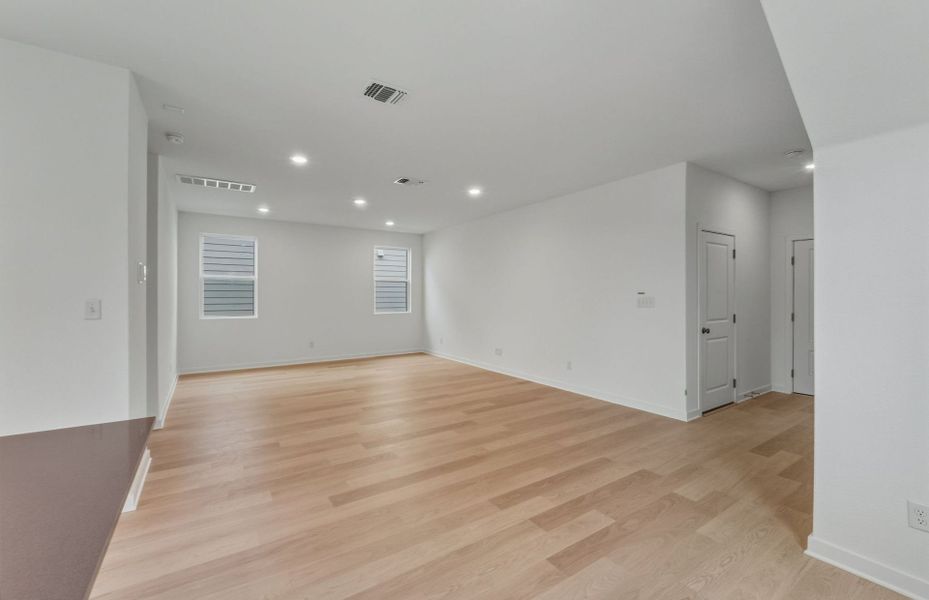 Spacious, unfurnished interior of a new home in Larson Crossing, Elgin (Image 42).