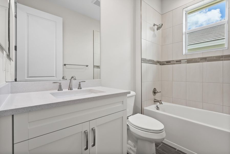 9404 SW Pinnacle Pl_Laurel_Bath 2