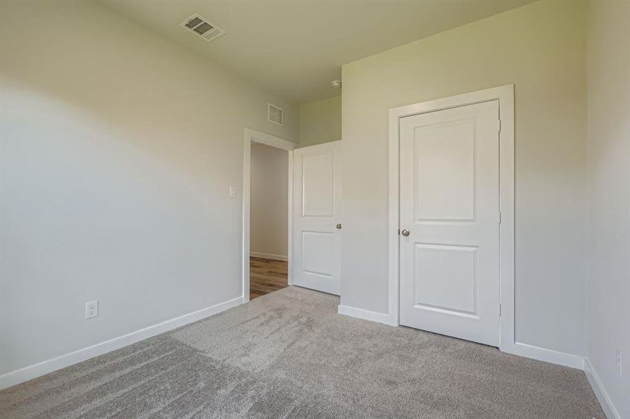 Spacious, unfurnished interior of a new home in Middlefield Village, Dallas (Image 23). Spacious, unfurnished interior of a new home in Middlefield Village, Dallas (Image 23).