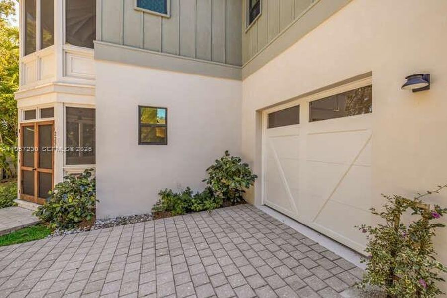 Exterior details and patio area of a home in , Miami (Image 36).