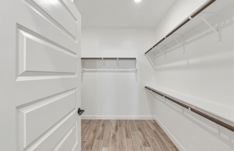 Spacious, unfurnished interior of a new home in Sun City Texas, Georgetown (Image 42).