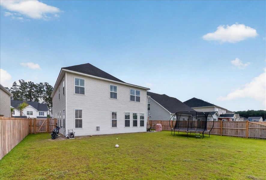 Exterior details and patio area of a home in Lochton, Summerville (Image 25).