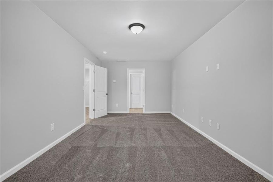 Spacious, unfurnished interior of a new home in , Eastanollee (Image 61).