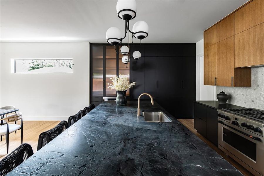 Furnished interior view inside a new home in , Dallas (Image 38). Furnished interior view inside a new home in , Dallas (Image 38).