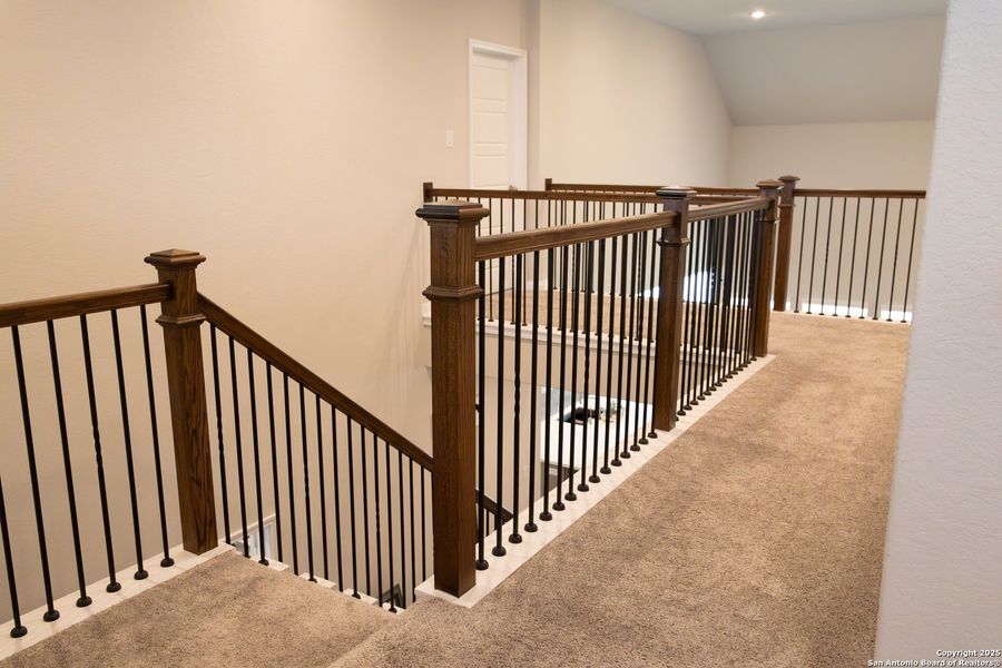 Spacious, unfurnished interior of a new home in Rhine Valley, Schertz (Image 20).