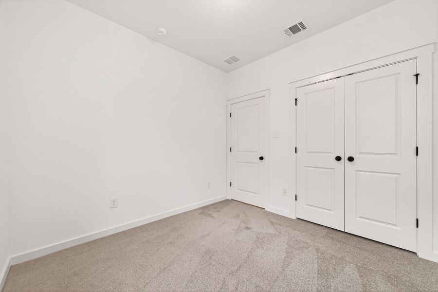 Spacious, unfurnished interior of a new home in Mostyn Springs, Magnolia (Image 40).