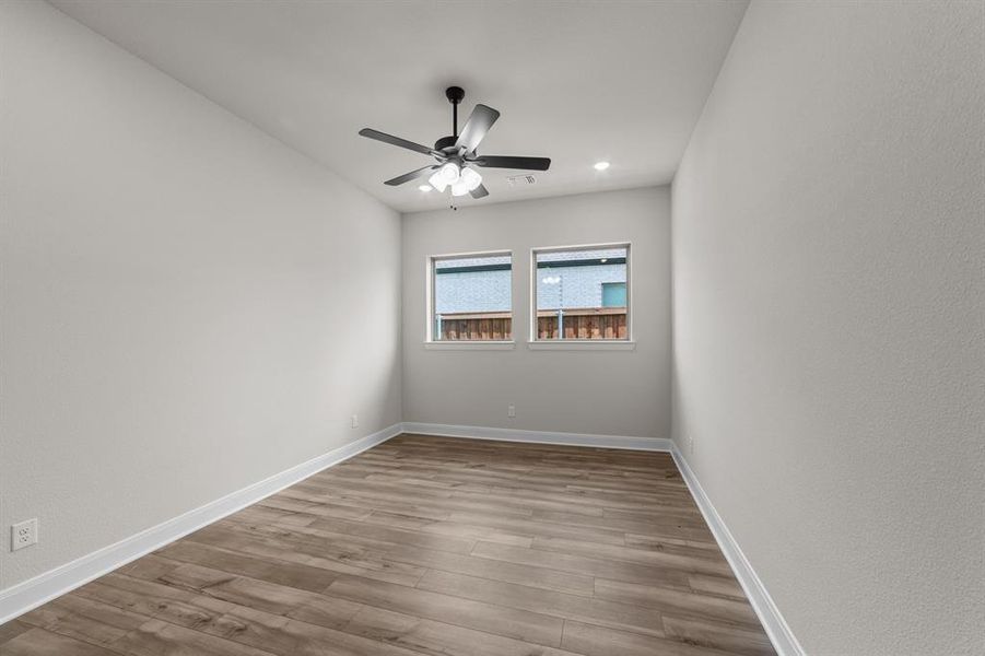 Spacious, unfurnished interior of a new home in South Pointe Manor Series, Mansfield (Image 19). Spacious, unfurnished interior of a new home in South Pointe Manor Series, Mansfield (Image 19).