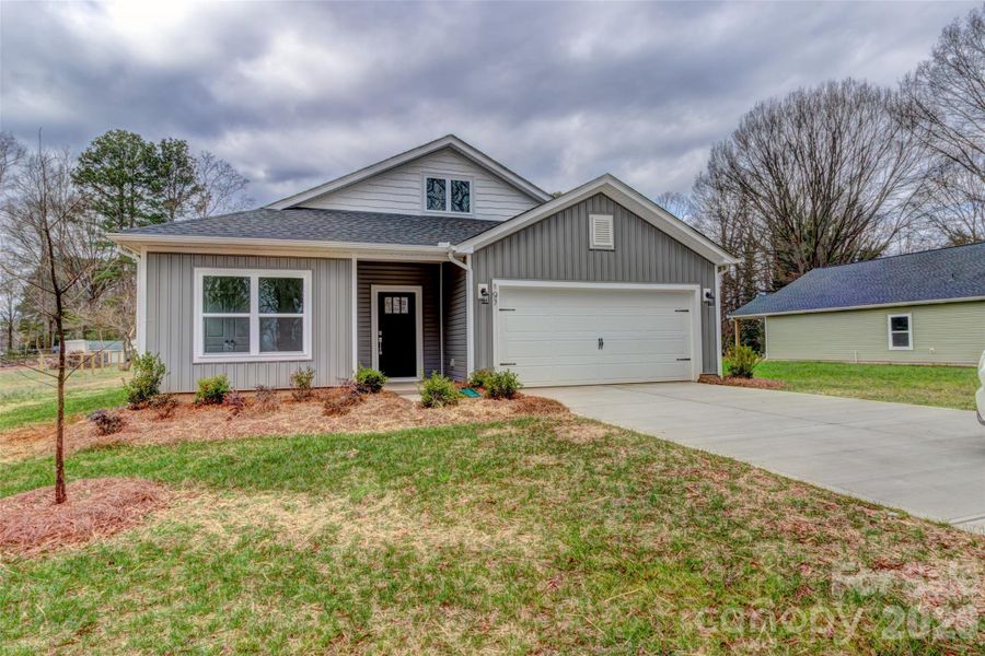 Photo is same plan - Finishes and colors may vary Photo is same plan - Finishes and colors may vary