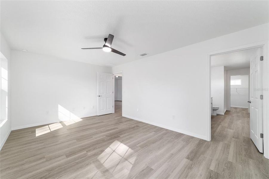 Spacious, unfurnished interior of a new home in , Dunnellon (Image 47).