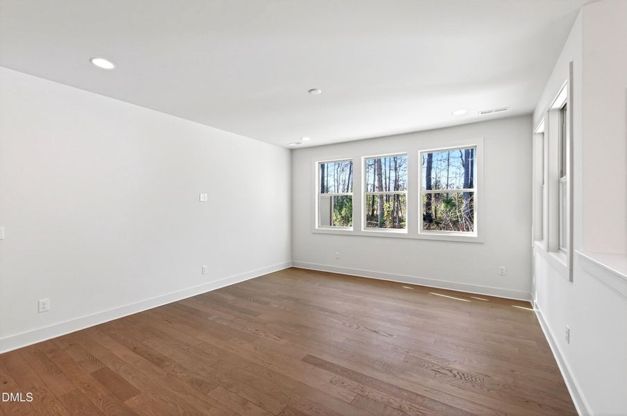 982 Helix (18) 982 Helix (18)