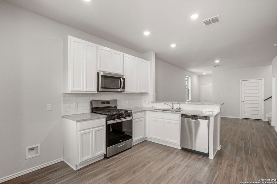 Furnished interior view inside a new home in Blue Ridge Ranch, San Antonio (Image 6). Furnished interior view inside a new home in Blue Ridge Ranch, San Antonio (Image 6).