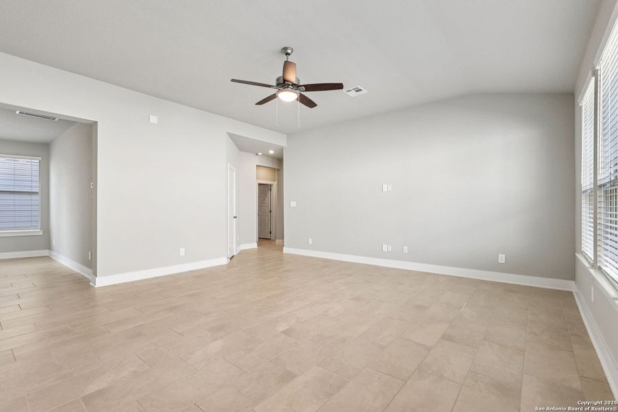 Spacious, unfurnished interior of a new home in Legendary Trails - Premier Series, Cibolo (Image 38).