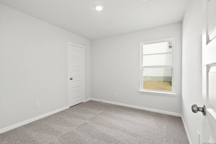 Spacious, unfurnished interior of a new home in Hunters Ranch, San Antonio (Image 25). Spacious, unfurnished interior of a new home in Hunters Ranch, San Antonio (Image 25).