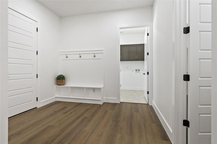 Spacious, unfurnished interior of a new home in , Conroe (Image 20). Spacious, unfurnished interior of a new home in , Conroe (Image 20).