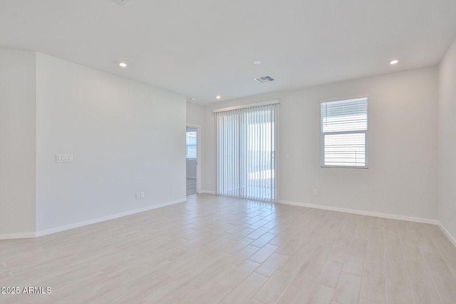 11_New-Homes-for-Sale_Surprise_AZ 11_New-Homes-for-Sale_Surprise_AZ