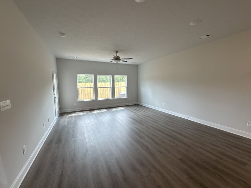 Spacious, unfurnished interior of a new home in Windsor, North Augusta (Image 17).