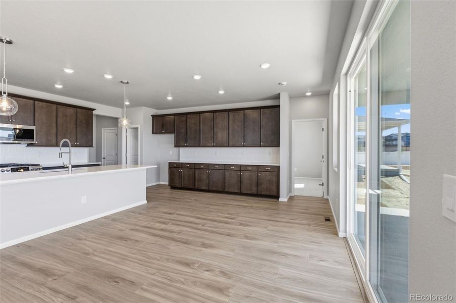 Spacious, unfurnished interior of a new home in , Aurora (Image 21).