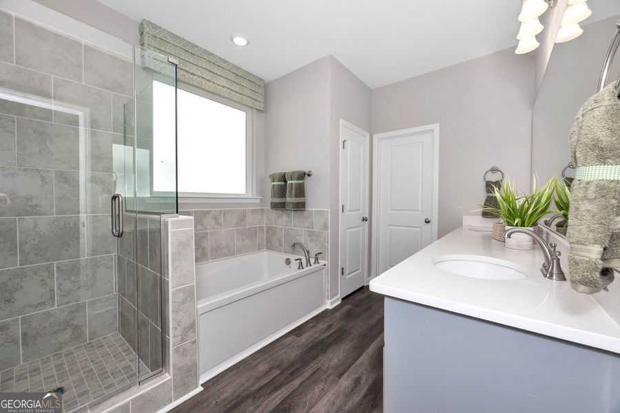 Furnished interior view inside a new home in Ivy Glen, Perry (Image 12).